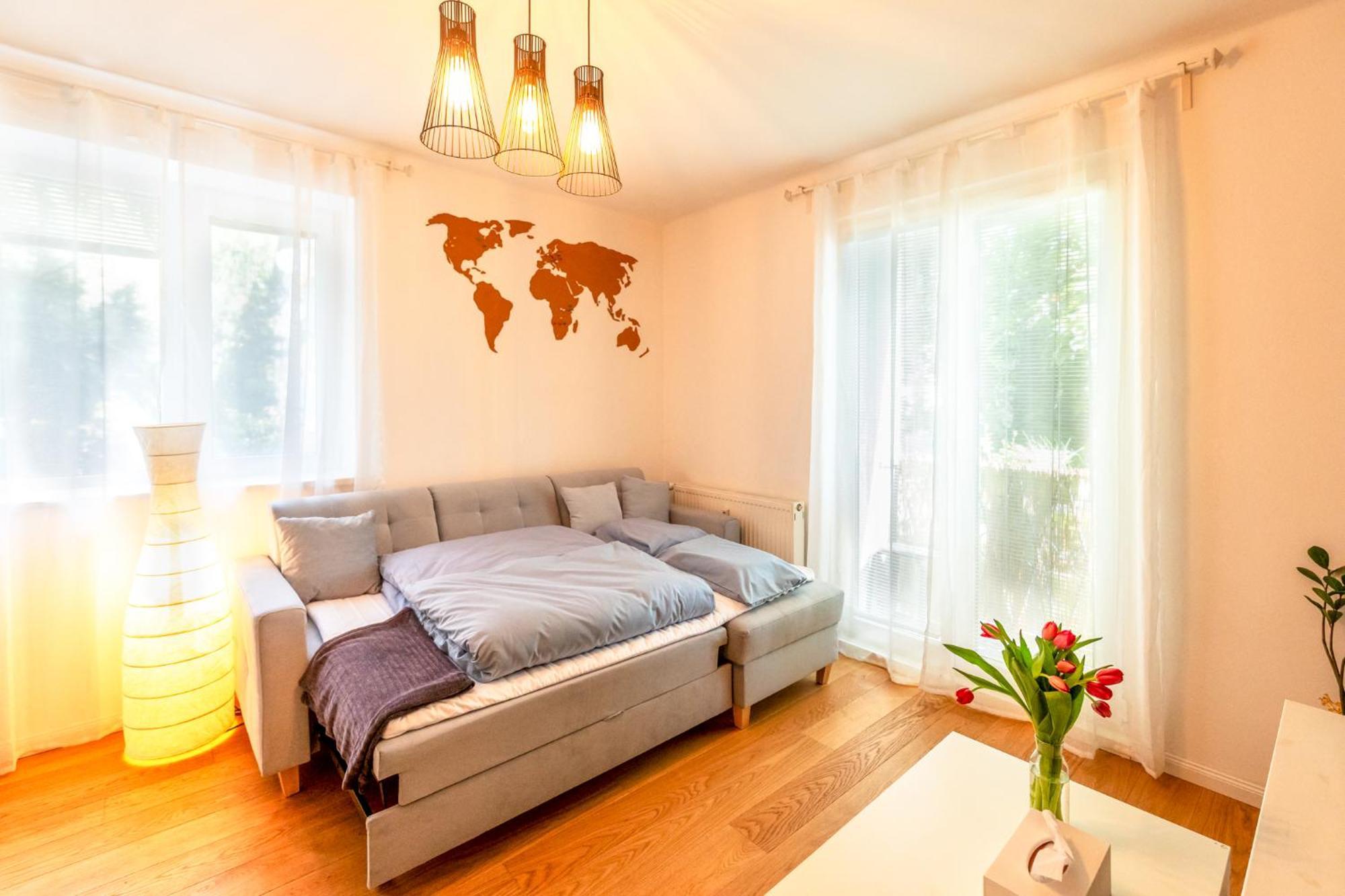 Quiet Apartment In New City Center, Nivy Братислава Екстериор снимка